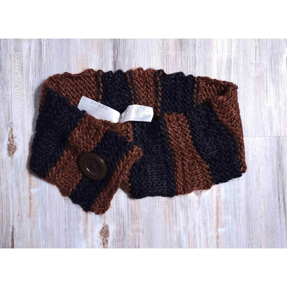 NWT Fossil Charlotte SCF Striped Button‎ Knit Scarf Unisex